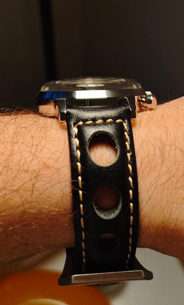 Bracelet Pilote en cuir noir intense