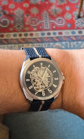 Bracelet premium en nylon sergé bleu, noir avec liseré beige