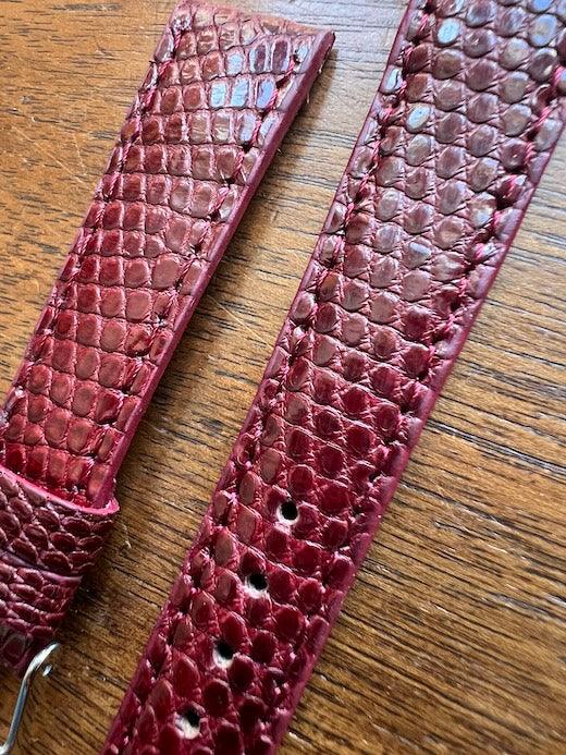 Bracelet en cuir de lézard véritable bordeaux