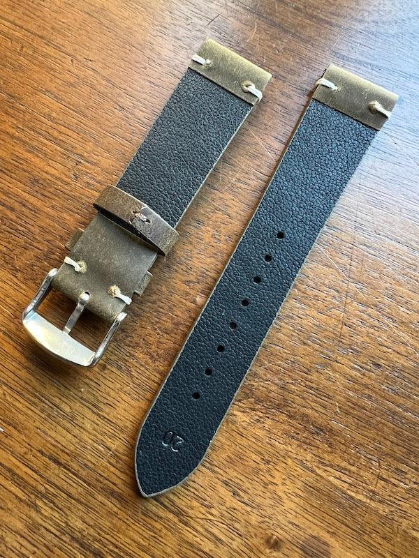 Bracelet Rustic Trek en cuir façon vieilli marron foncé - Vinty Watches