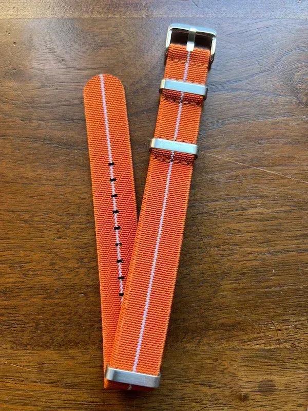 Bracelet NATO en nylon extensible orange avec liseré blanc - Vinty Watches