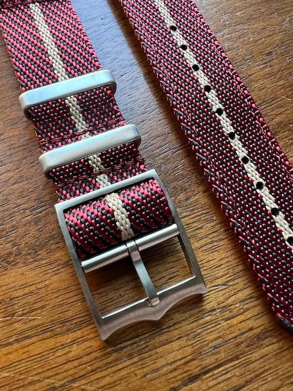 Bracelet premium en nylon sergé rouge, noir avec liseré beige - Vinty Watches