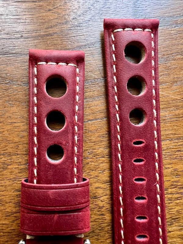 Bracelet Pilote en cuir rouge lie-de-vin - Vinty Watches