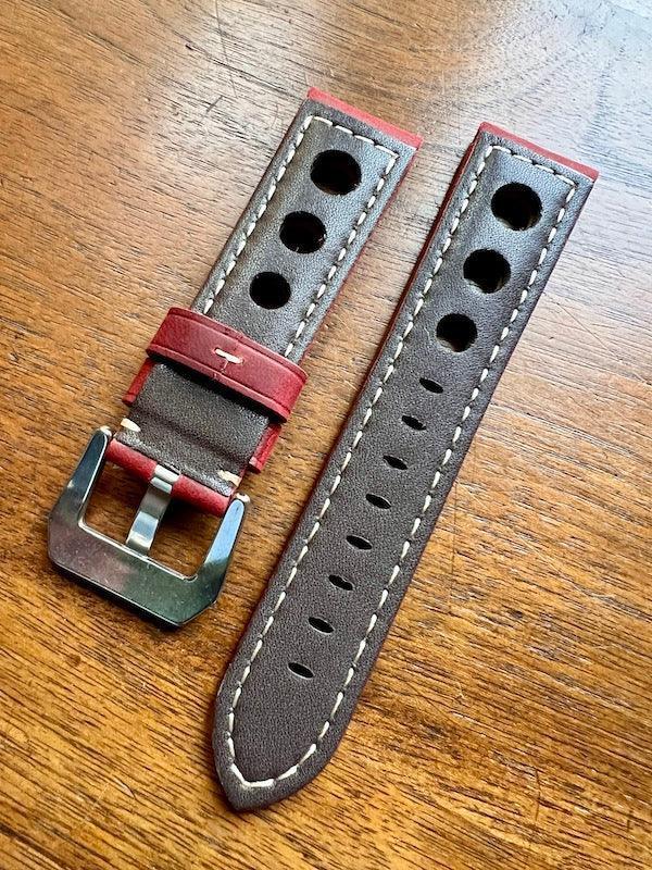 Bracelet Pilote en cuir rouge lie-de-vin - Vinty Watches