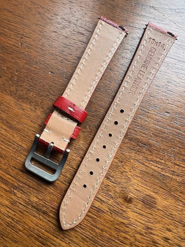 Bracelet Silhouette en simili-cuir façon vachette rouge - Vinty Watches