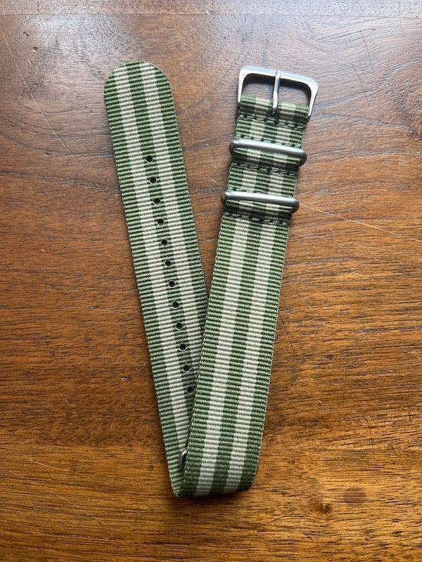 Bracelet NATO en nylon balistique vert et beige - Vinty Watches