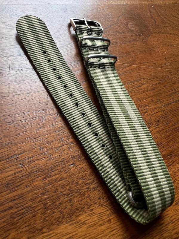 Bracelet NATO en nylon balistique vert et beige - Vinty Watches