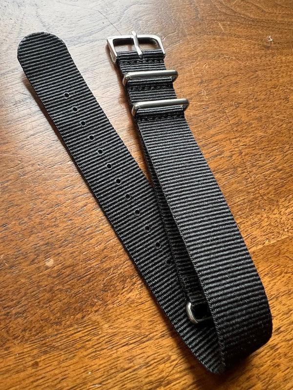 Bracelet NATO en nylon balistique noir - Vinty Watches