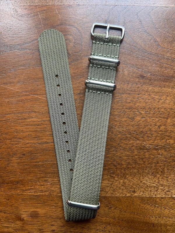 Bracelet NATO en nylon tissé vert militaire - Vinty Watches