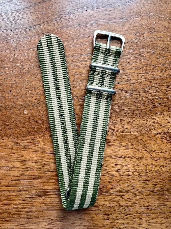 Bracelet NATO en nylon balistique vert et beige - Vinty Watches