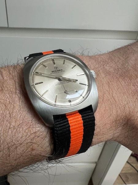 Bracelet NATO en nylon balistique noir et orange