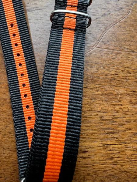 Bracelet NATO en nylon balistique noir et orange