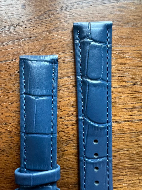 Bracelet Timeless en simili-cuir façon croco bleu foncé