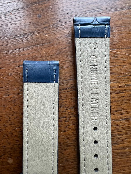 Bracelet Timeless en simili-cuir façon croco bleu foncé