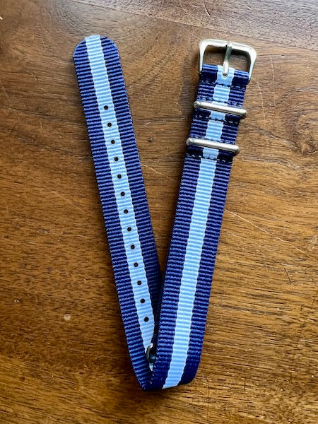 Bracelet NATO en nylon balistique marine et blanc