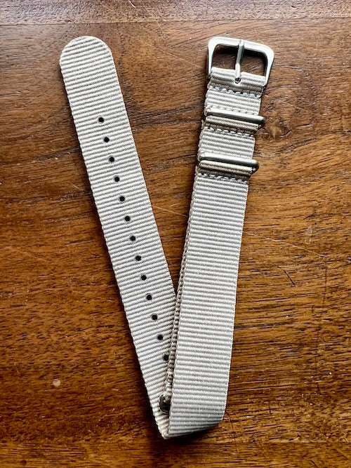 Bracelet NATO en nylon balistique beige clair