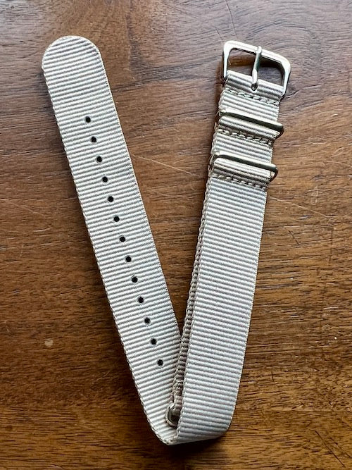 Bracelet NATO en nylon balistique beige clair