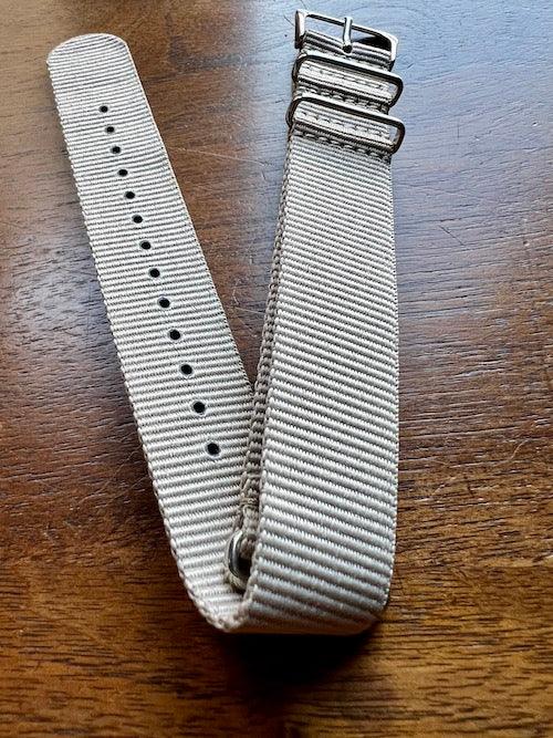 Bracelet NATO en nylon balistique beige clair