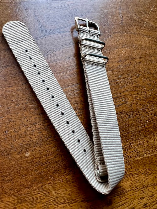 Bracelet NATO en nylon balistique beige clair