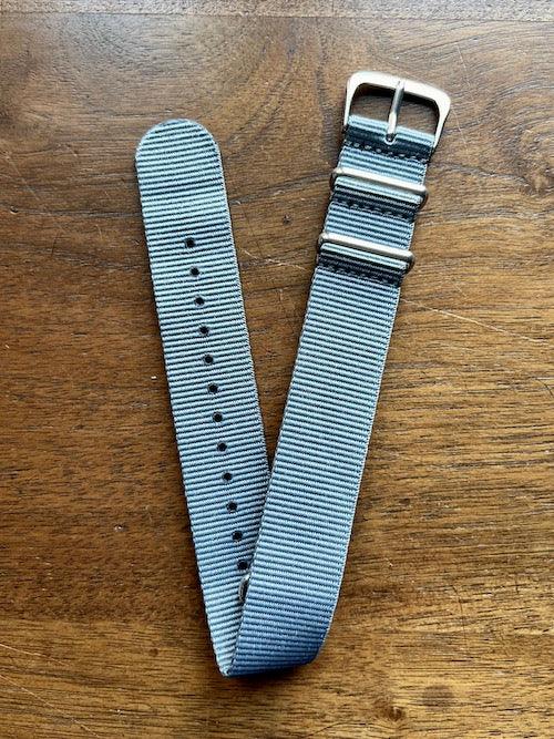 Bracelet NATO en nylon balistique gris clair