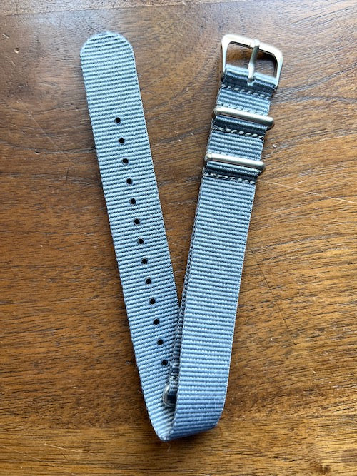 Bracelet NATO en nylon balistique gris clair