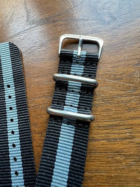 Bracelet NATO en nylon balistique noir et gris