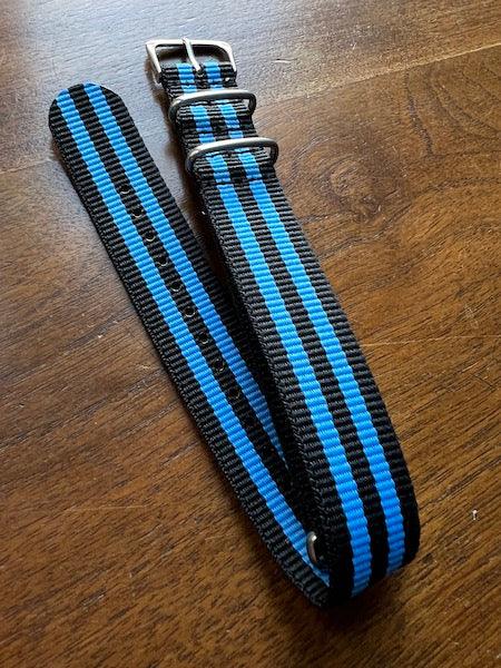 Bracelet NATO en nylon balistique noir et bleu