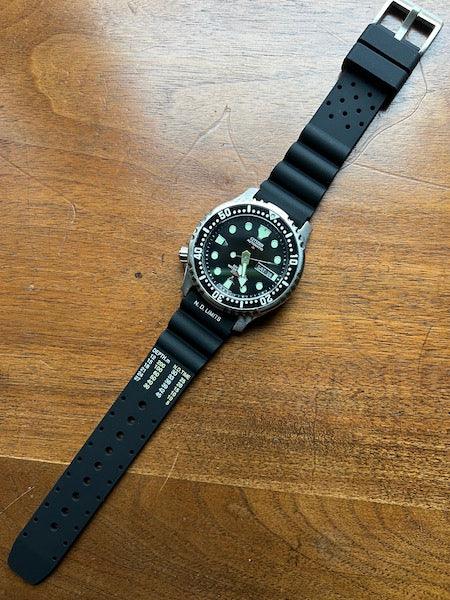 Bracelet plongeuse en silicone noir