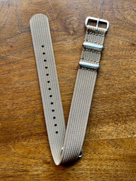 Bracelet NATO en nylon tissé beige kaki