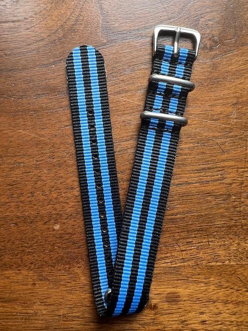Bracelet NATO en nylon balistique noir et bleu