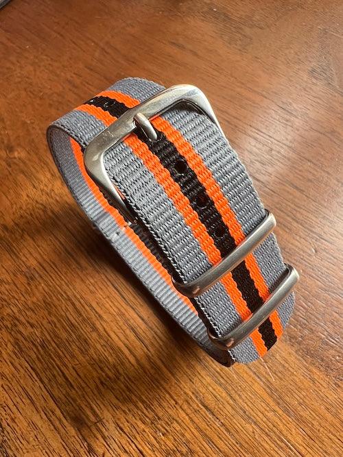 Bracelet NATO en nylon balistique orange, gris et noir